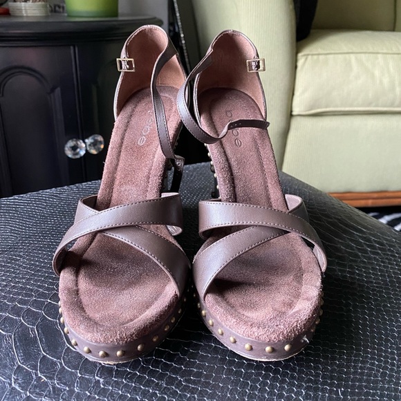 bebe Brown Wedges, size 7 (comes with box) - Picture 2 of 7